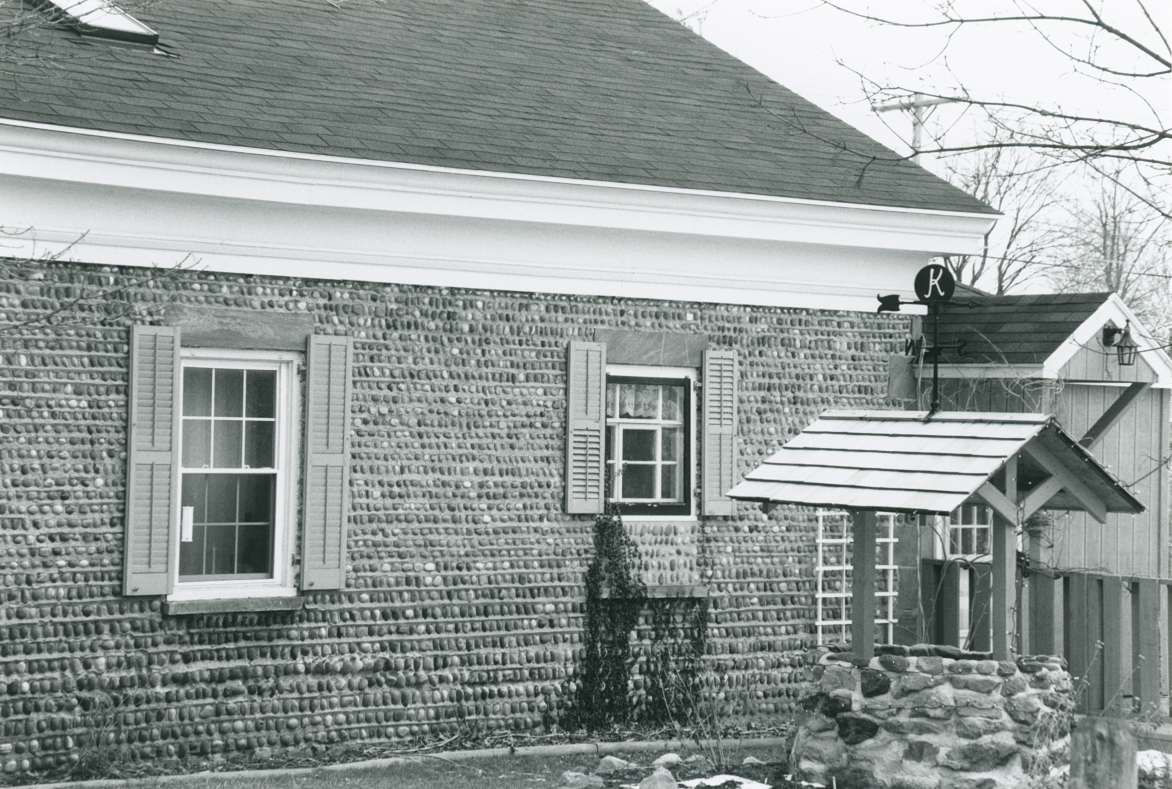 Pen-1 1586 Fairport Nine Mile Point Rd 4